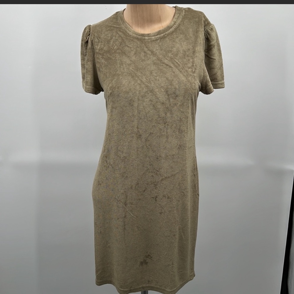 🆕Generation Love Arielle Terry Dress Color
Army Green Ruched Sleeve